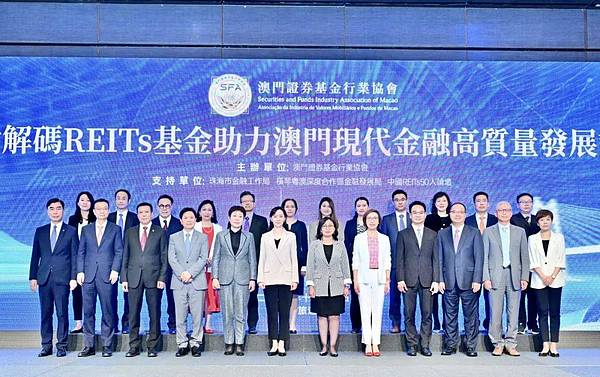 比特币的三重蝶变：从数字黄金到全新生态的演进之路