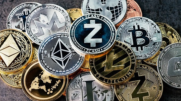 数字货币市场深度观察：BTC与ETH关键点位解析